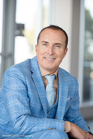 headshot-personal branding- profile photo-Michael Curtis Photography